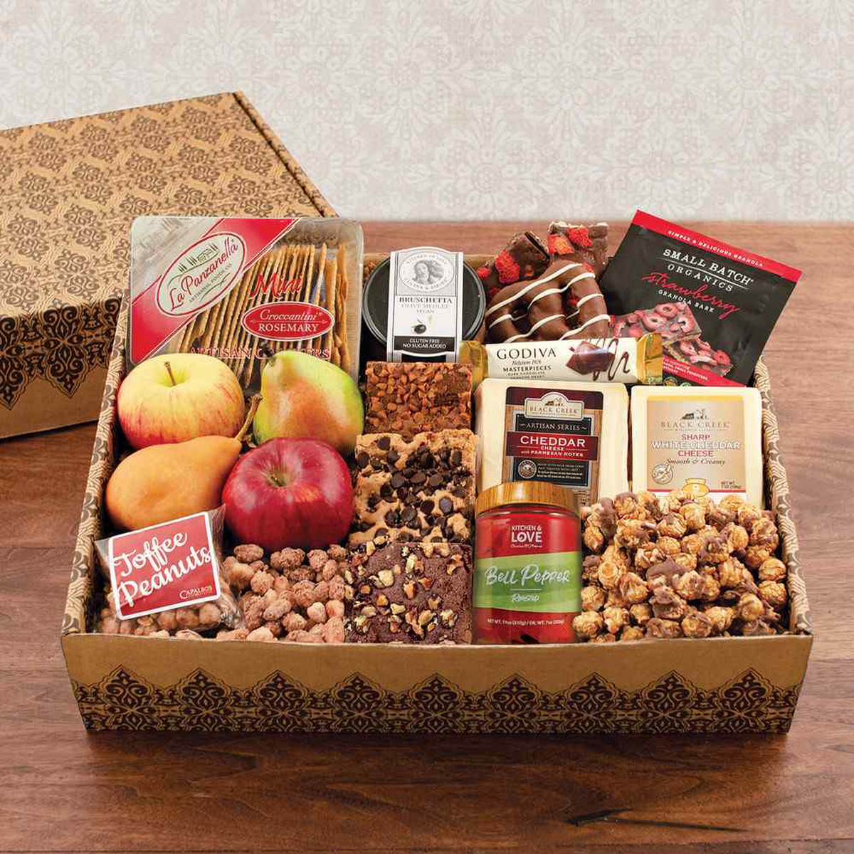 prodimages/Capalbos Showstopper Fruit and Gourmet Gourmet Gift Box